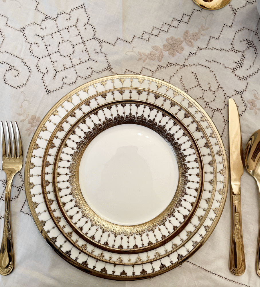 Ensemble de 36 Assiettes à Dîner Blanc et Or - Variation I