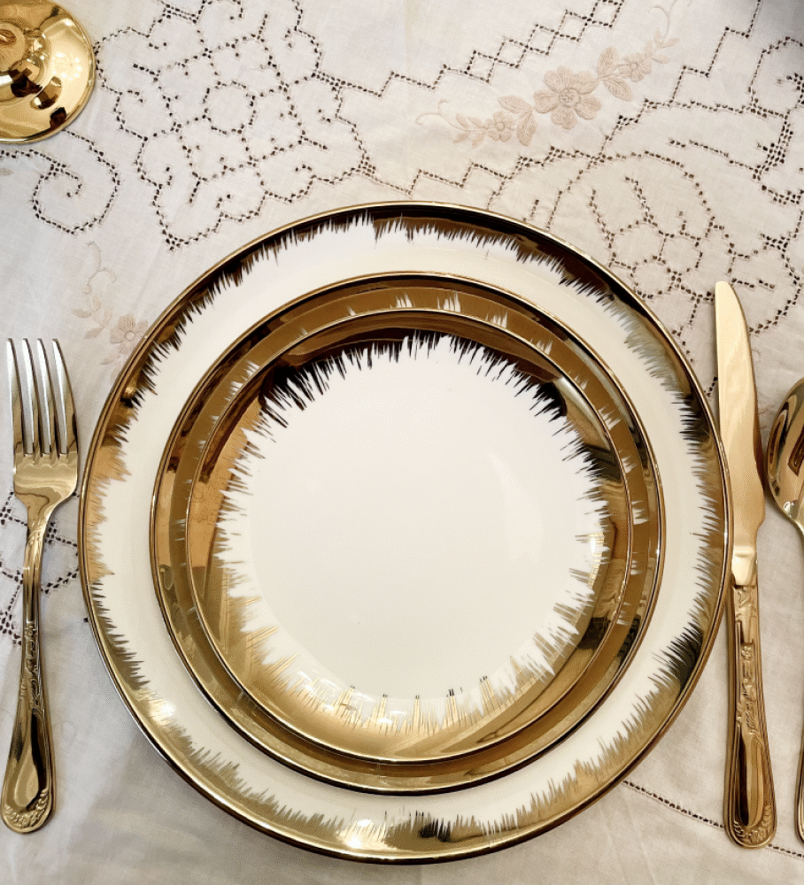 Ensemble de 36 Assiettes à Dîner Blanc et Or - Variation III