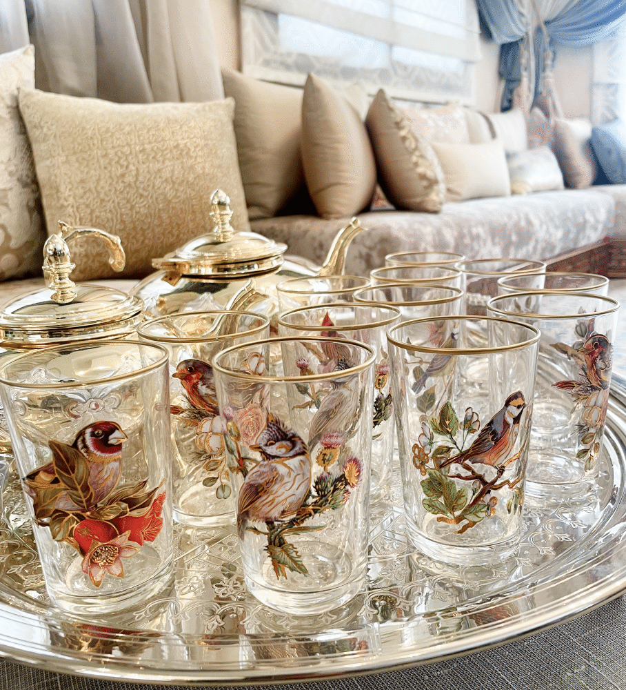 Ensemble de 12 Verres à Thé Marocains avec Illustrations Artistiques d'Oiseaux
