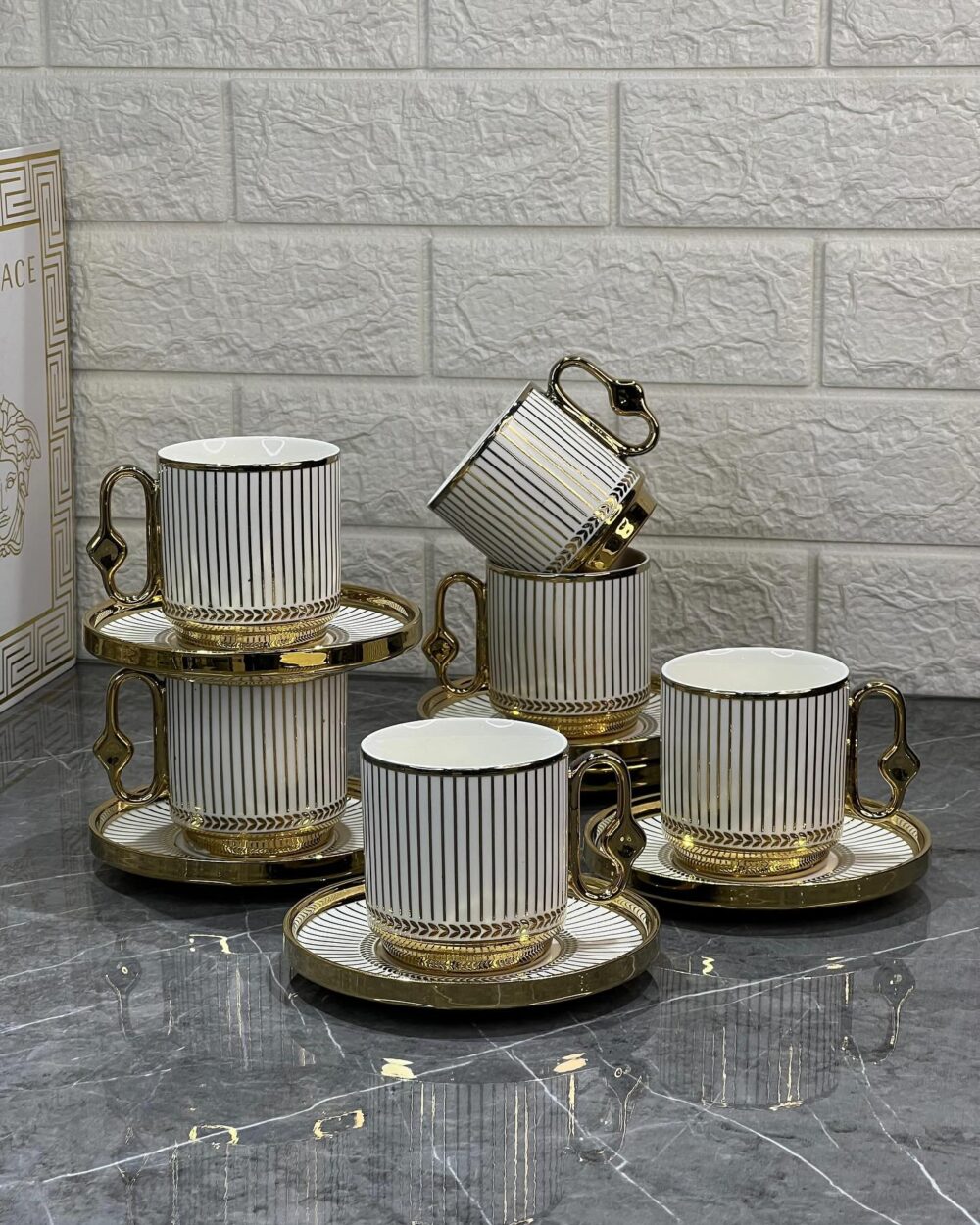 Service de Tasses à Café de Luxe – 12 Pièces Élégantes avec Finitions Dorées