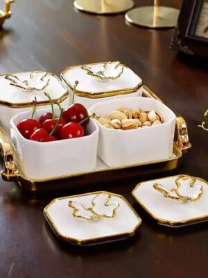 Ensemble de 4 Pots en Porcelaine de Luxe avec Plateau Doré – Élégance et Raffinement