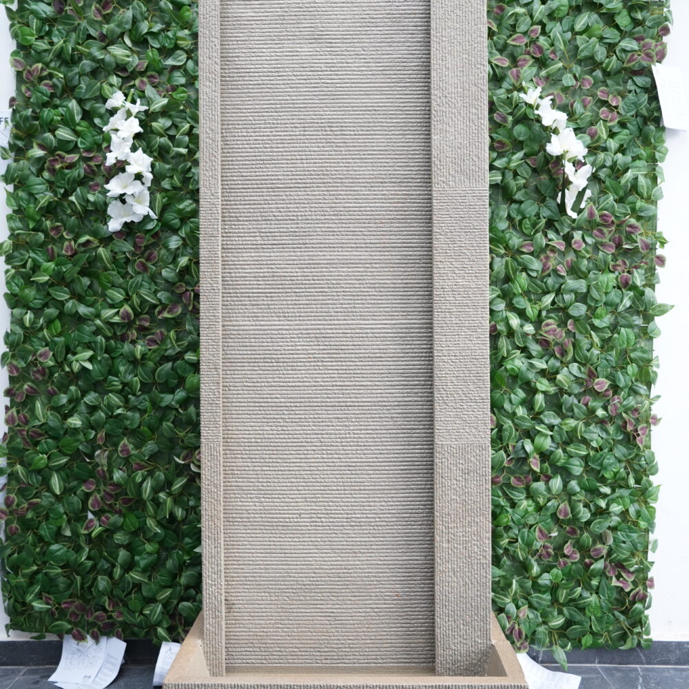 Fontaine Murale Grand Format avec Finition Pierre | Élégance Architecturale & Ambiance Haut de Gamme
