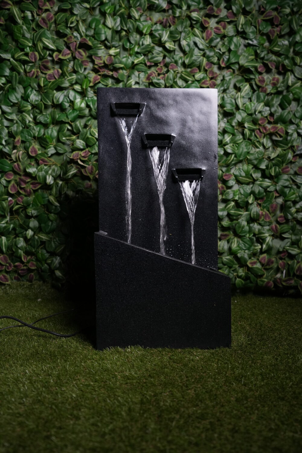 Fontaine Murale Noire à 3 Jets | Design Moderne & Écologique
