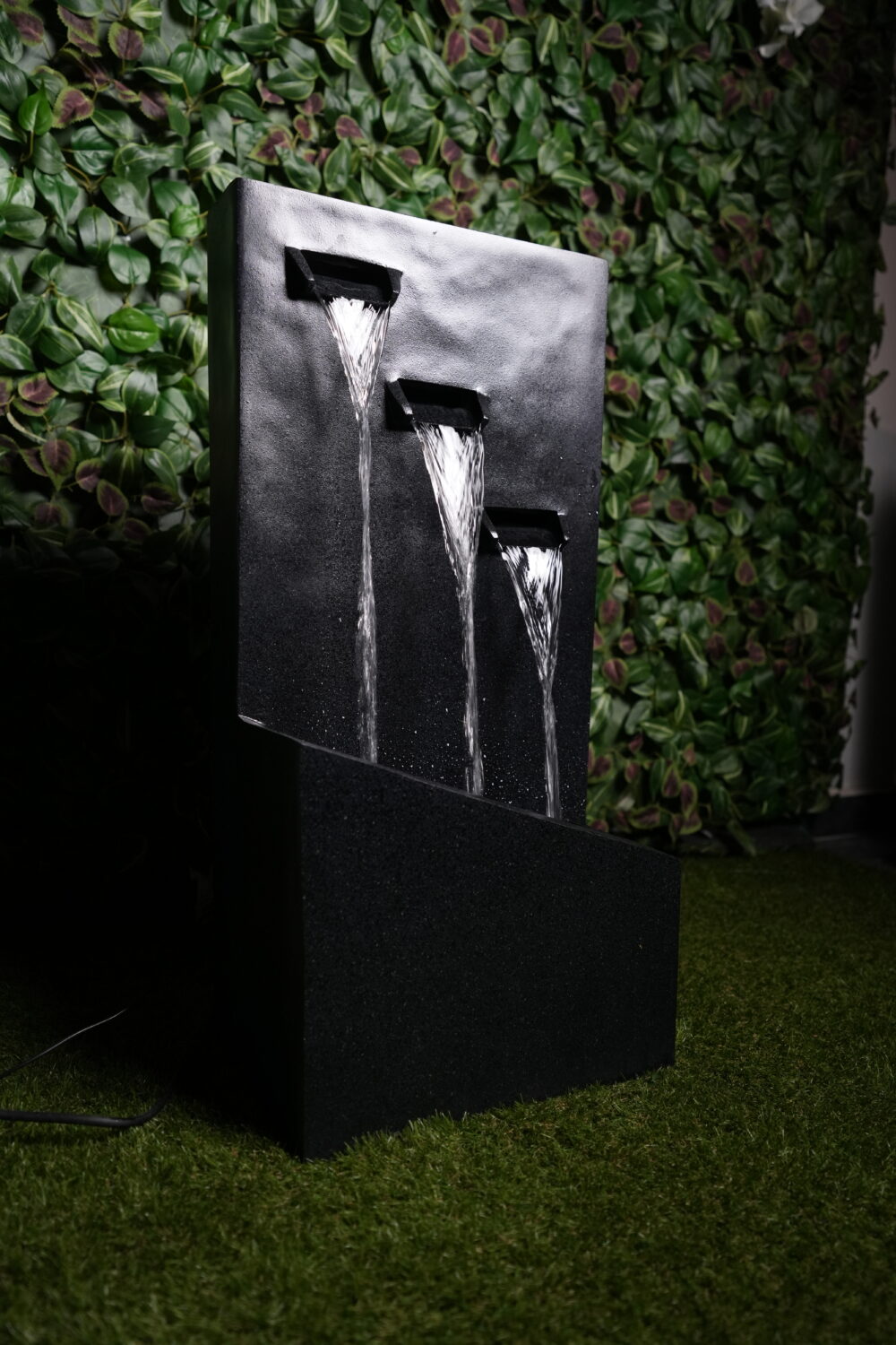 Fontaine Murale Noire à 3 Jets | Design Moderne & Écologique