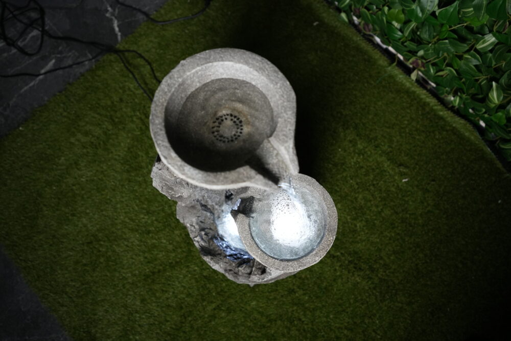 Fontaine Décorative Effet Pierre avec LED – 44×33×81 cm | Design Naturel & Relaxant