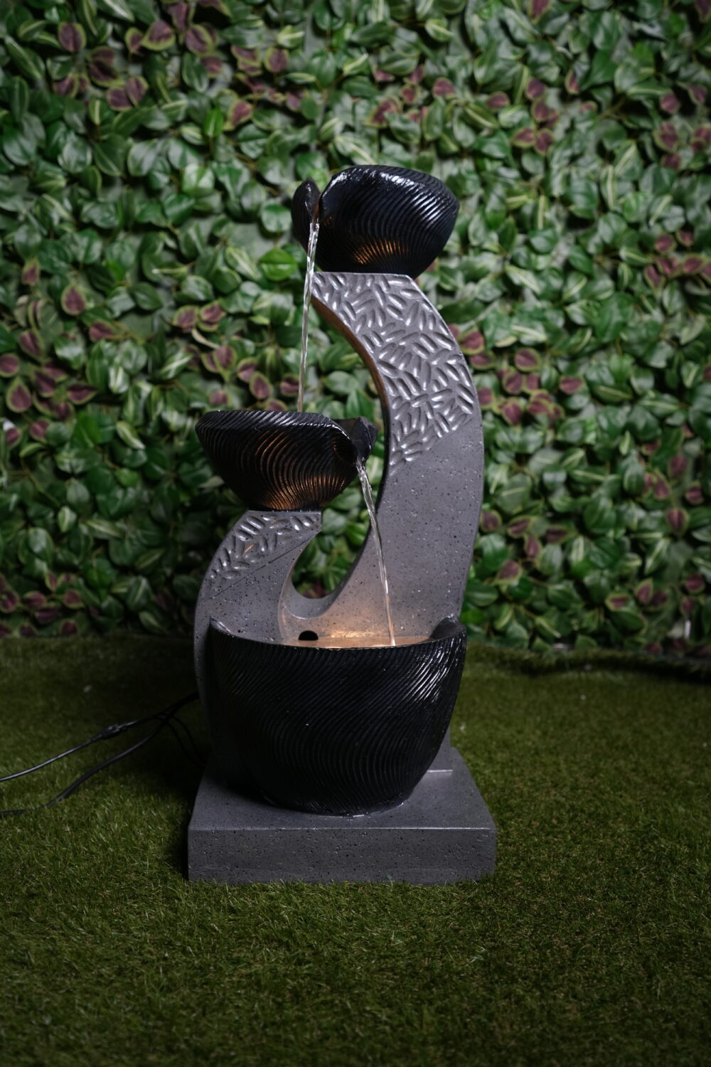 Fontaine Décorative à 3 Bols avec LED  | Détails Feuillage & Ambiance Relaxante